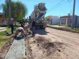 SIGUEN LAS OBRAS DE CORDÓN CUNETA