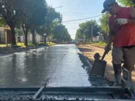 TERCERA CUADRA DE PAVIMENTO EN CALLE SAN JUAN