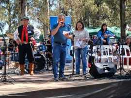 Autoridades municipales acompañando el aniversario de Pascanas