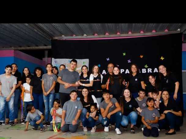 Acto de fin de año del Instituto Divino Niño Jesús