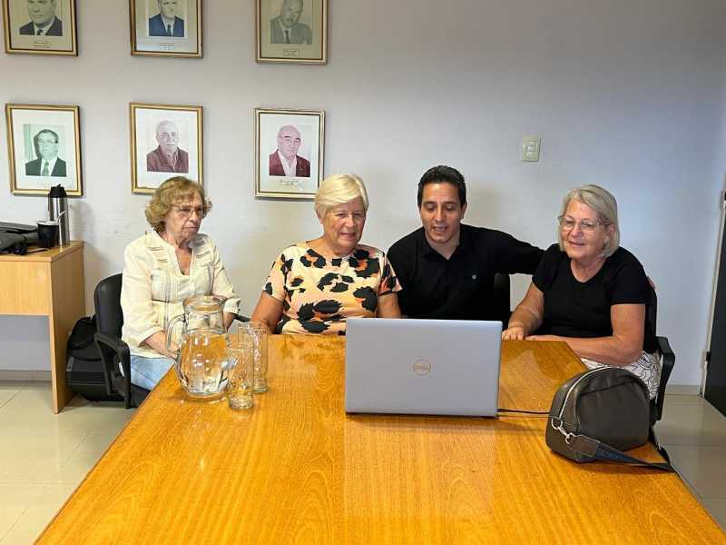 El Municipio como nexo entre la Asociación Italiana y Piossasco