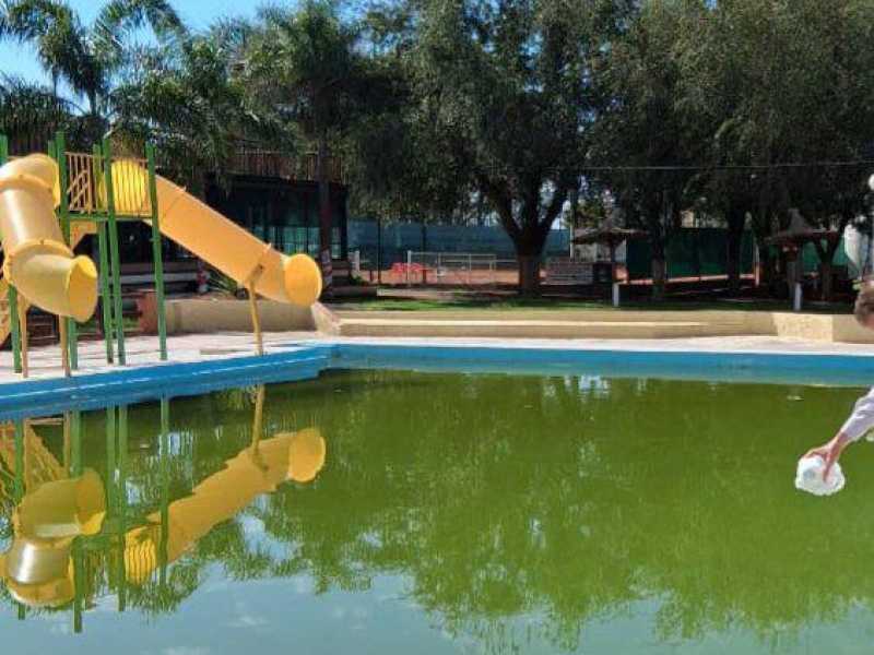 Colocación de larvicidas en lugares puntuales del pueblo