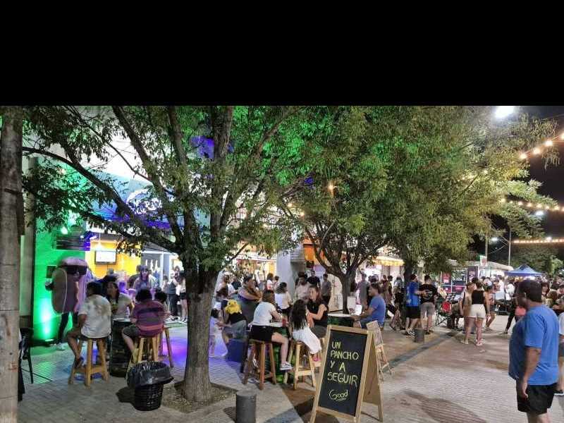 Segunda jornada de Tardecitas en la Peatonal