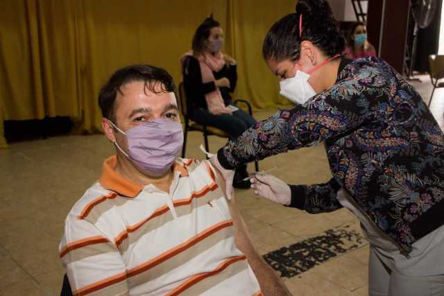 SEGUIMOS VACUNANDO, SEGUIMOS CUIDANDO LA SALUD DE TODOS Y TODAS