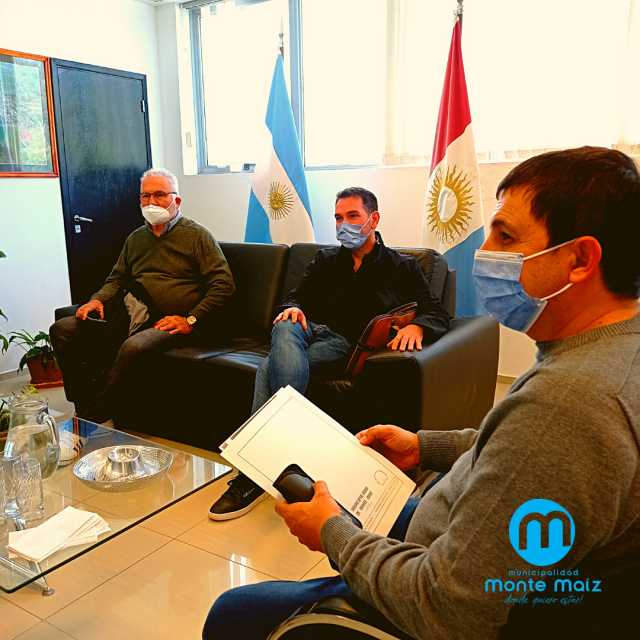 Visita de Funcionarios Provinciales a Monte Maíz