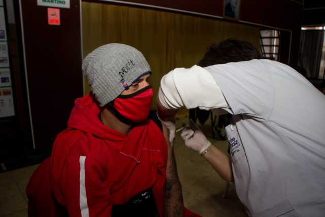 Hoy aplicamos 530 dosis de #AstraZeneca contra #covid19