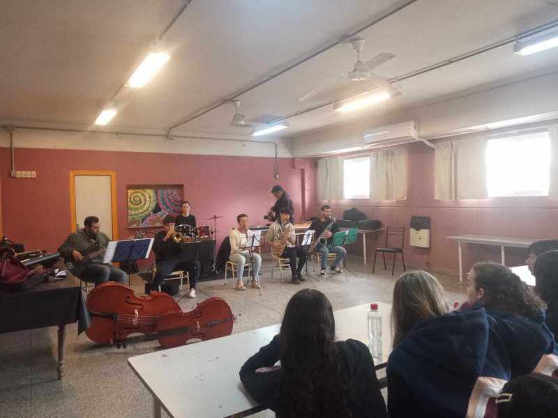 Acción conjunta entre el CLE y el IPEM N°126