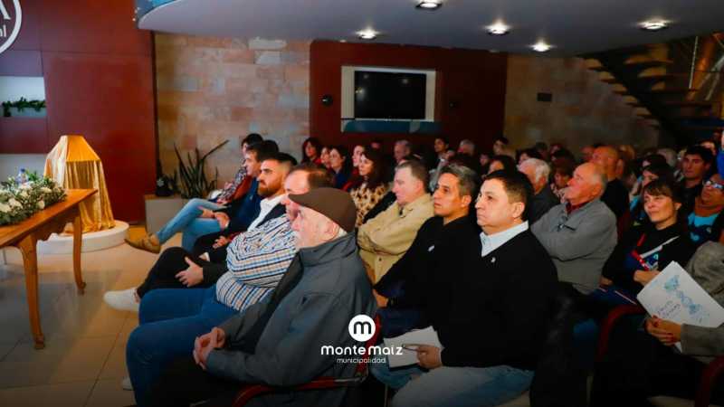 Presentación del libro del Centenario de Argentino